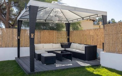 Preciosa villa moderna todo en una planta.